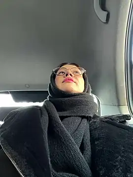 RinaCat online show from 12/23/24, 05:17