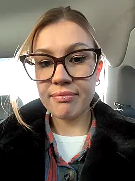 RinaCat online show from 10/15/25, 05:18