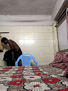 Snapshot of TamizhanKishwin7 chatting on 10/21/25, 11:27 TamizhanKishwin7 online show from 10/21/25, 11:27