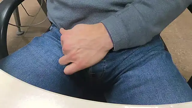 alessandroman2114 online show from 02/09/26, 05:17