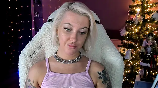 tykioty Miley online show from 12/25/24, 03:38