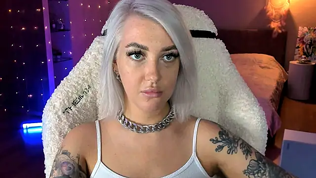 tykioty Miley online show from 10/26/25, 02:01