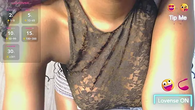 Snapshot of _luna_nyx chatting on 11/17/25, 11:16 luna nyx online show from 11/17/25, 11:16