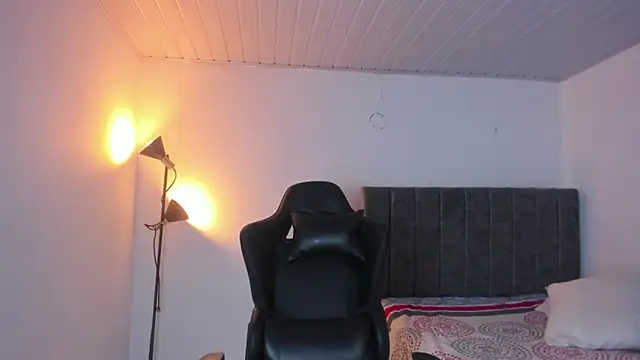 KayllaEvanss  online show from 03/19/26, 04:00