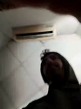 Snapshot of nicedick_bro chatting on 10/02/25, 06:31 nicedick bro online show from 10/02/25, 06:31