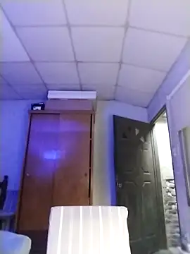 Snapshot of nicedick_bro chatting on 11/07/25, 04:01 nicedick bro online show from 11/07/25, 04:01