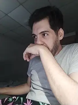 Snapshot of nicedick_bro chatting on 12/16/25, 02:27 nicedick bro online show from 12/16/25, 02:27