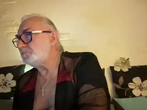Snapshot of EroticVenetian chatting on 02/28/25, 07:35 EroticVenetian online show from 02/28/25, 07:35