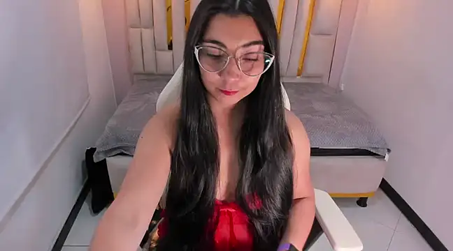 Karla hernandez  online show from 03/11/25, 11:01