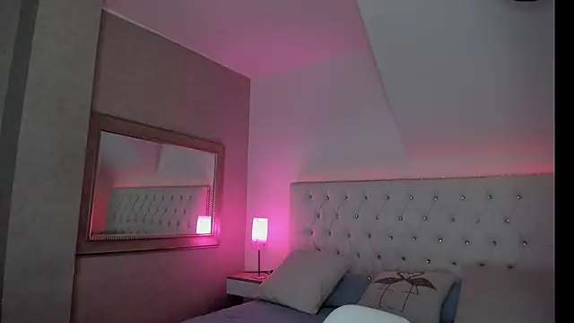 keyla  ross online show from 12/16/24, 07:43