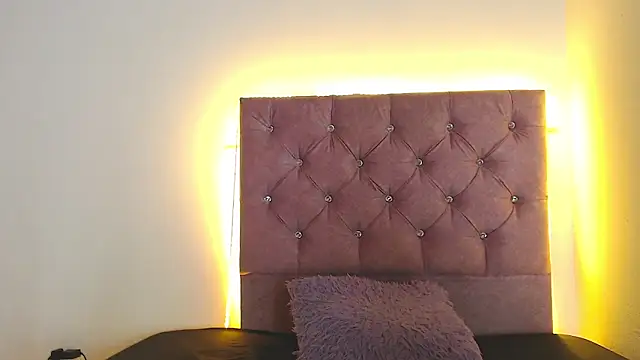 Snapshot of ANDREA_TWERK_ASS chatting on 05/05/26, 10:18 ANDREA TWERK ASS online show from 05/05/26, 10:18