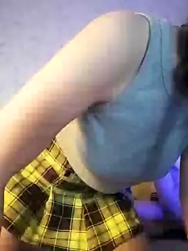 Snapshot of Fregida chatting on 12/21/24, 10:39 Fregida online show from 12/21/24, 10:39