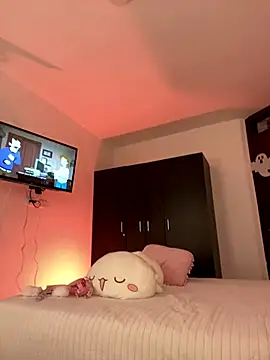 Snapshot of montmariana chatting on 10/12/25, 11:37 montmariana online show from 10/12/25, 11:37