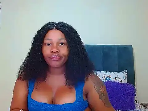 curvycloe1 online show from 11/18/25, 07:35