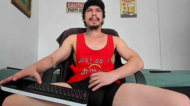 Snapshot of TristanWoods chatting on 01/15/25, 03:18 TristanWoods online show from 01/15/25, 03:18