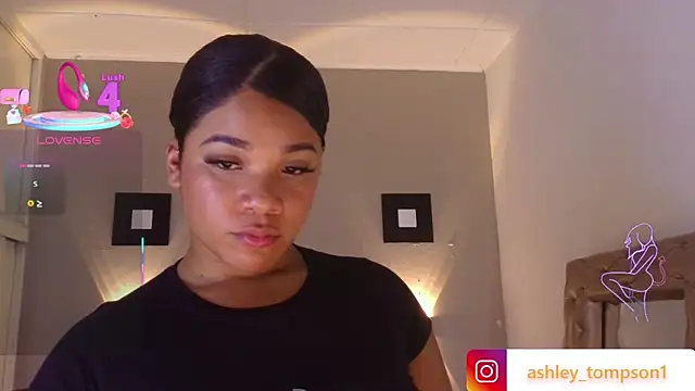 ashley Tompson1 online show from 03/21/25, 12:28