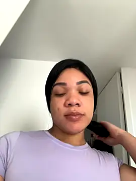 ashley Tompson1 online show from 11/28/25, 12:08