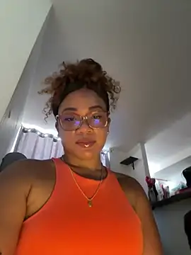 ashley Tompson1 online show from 04/21/26, 12:44