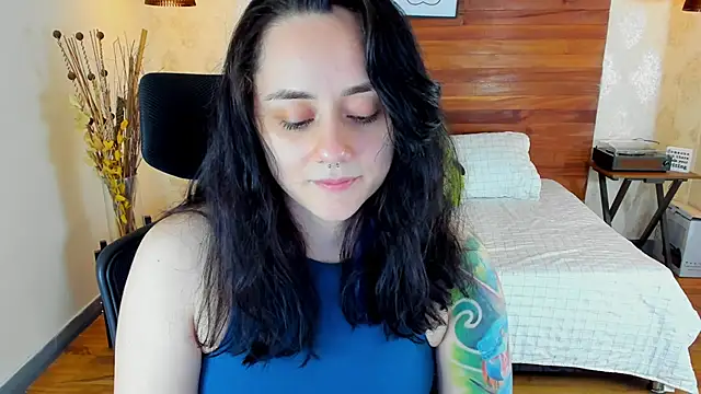 KatherineBond online show from 02/21/25, 09:22