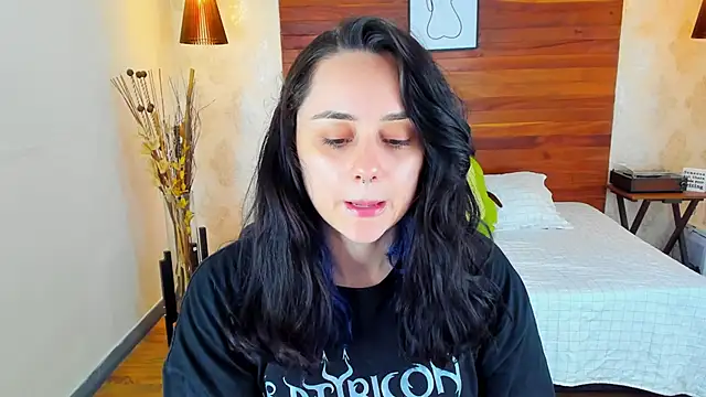 KatherineBond online show from 03/04/25, 09:22