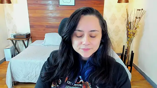 KatherineBond online show from 03/20/25, 02:19