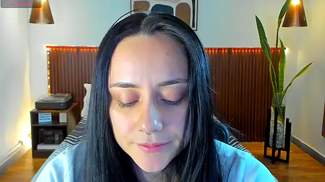 KatherineBond online show from 11/10/25, 08:30