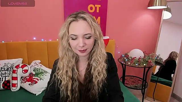 EvaMoran online show from 12/26/24, 04:53