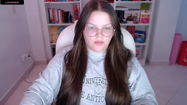 Snapshot of Gabiwaifu chatting on 02/15/25, 02:58 Gabiwaifu online show from 02/15/25, 02:58