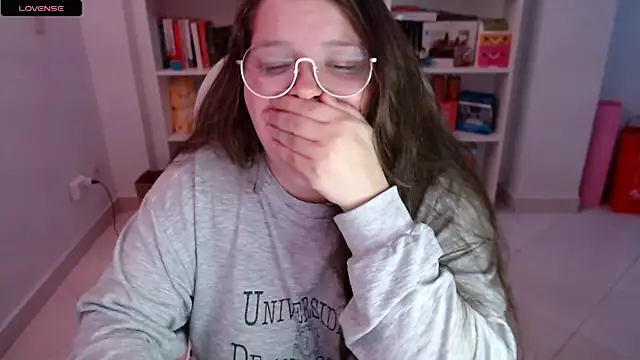 Snapshot of Gabiwaifu chatting on 03/08/25, 12:33 Gabiwaifu online show from 03/08/25, 12:33