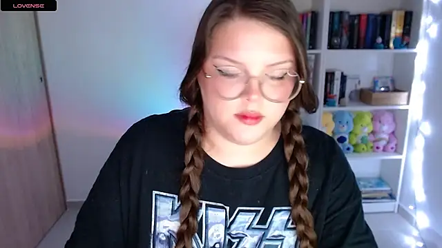 Snapshot of Gabiwaifu chatting on 03/20/25, 01:46 Gabiwaifu online show from 03/20/25, 01:46