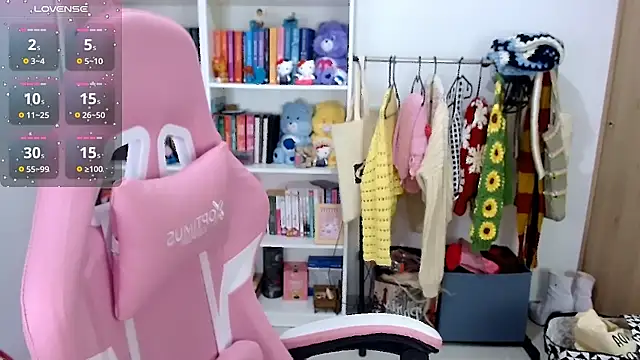 Snapshot of Gabiwaifu chatting on 10/04/25, 11:41 Gabiwaifu online show from 10/04/25, 11:41