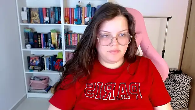 Snapshot of Gabiwaifu chatting on 10/19/25, 05:30 Gabiwaifu online show from 10/19/25, 05:30