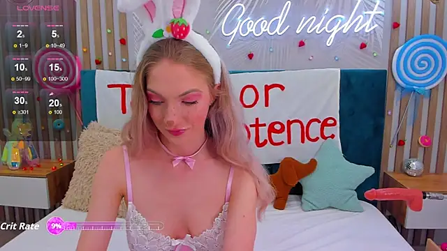 Snapshot of Emilly_Hart chatting on 10/26/25, 05:24 Emilly Hart online show from 10/26/25, 05:24