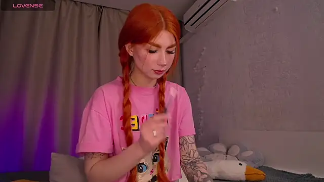 Evaa Moonn  online show from 03/17/25, 12:41