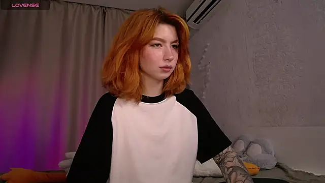 Evaa Moonn  online show from 09/12/25, 05:29