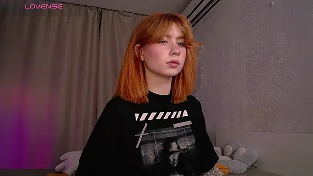 Evaa Moonn  online show from 11/10/25, 09:41