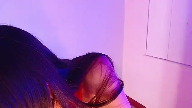 Snapshot of AnnaliOlsenX chatting on 12/17/24, 08:10 AnnaliOlsenX online show from 12/17/24, 08:10