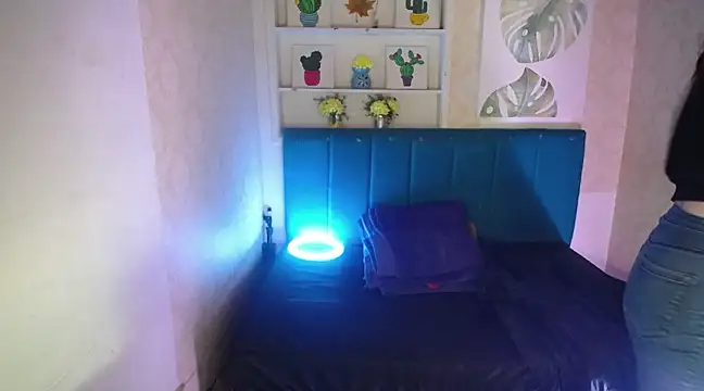 Snapshot of AnnaliOlsenX chatting on 02/12/25, 02:10 AnnaliOlsenX online show from 02/12/25, 02:10