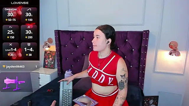 Danee 19  online show from 01/04/25, 12:49