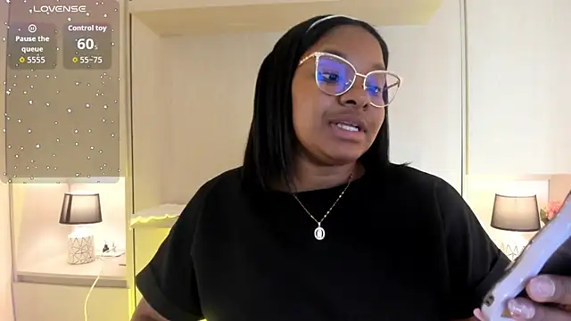 tamaraa smiith online show from 11/05/25, 07:36