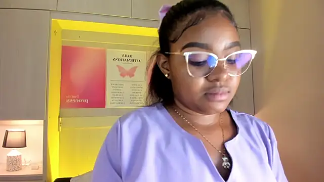 tamaraa smiith online show from 11/26/25, 07:37