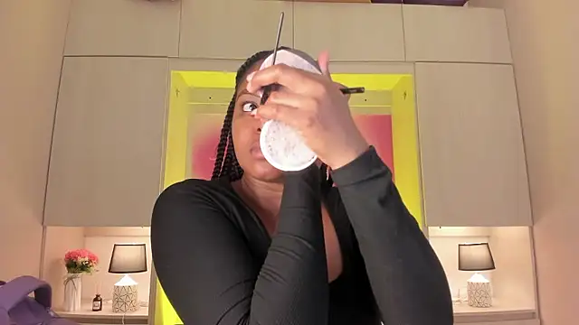 tamaraa smiith online show from 01/11/26, 01:16