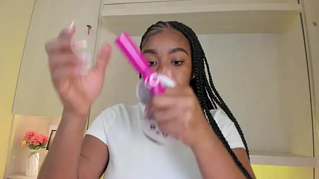 tamaraa smiith online show from 02/17/26, 07:42