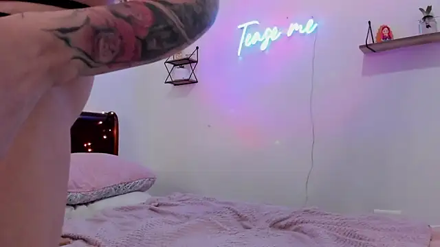 Manuela monroe online show from 12/03/25, 09:57