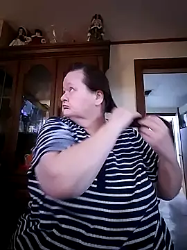 Bayou Woman68 online show from 11/17/25, 03:40