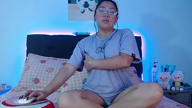 Peach-Lawrence online show from 12/06/24, 05:33