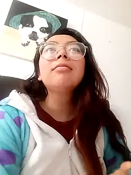 Peach-Lawrence online show from 12/19/24, 04:13