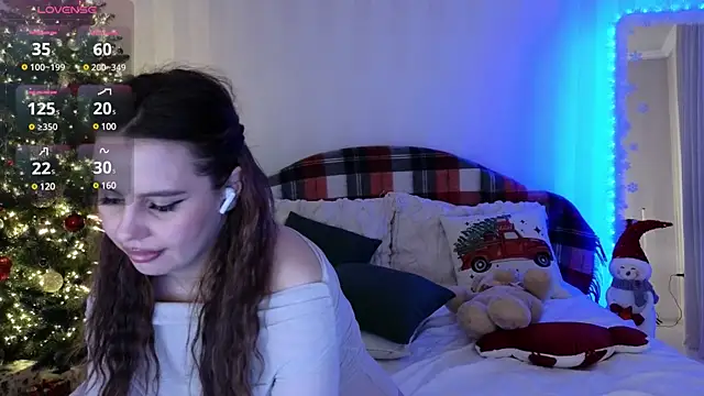 Snapshot of Aisha_Riley chatting on 12/17/24, 05:15 Aisha Riley online show from 12/17/24, 05:15