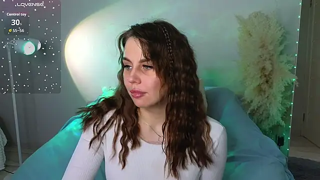 Aisha Riley online show from 10/27/25, 02:43