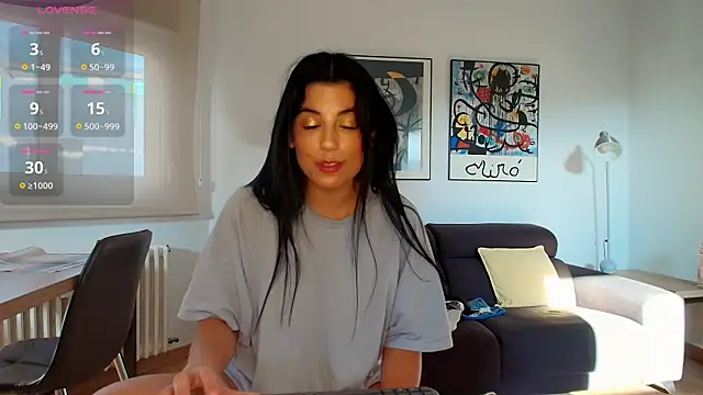 Arya 33 online show from 11/19/25, 09:53